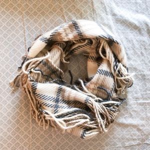 Banana Republic Natural Plaid Scarf